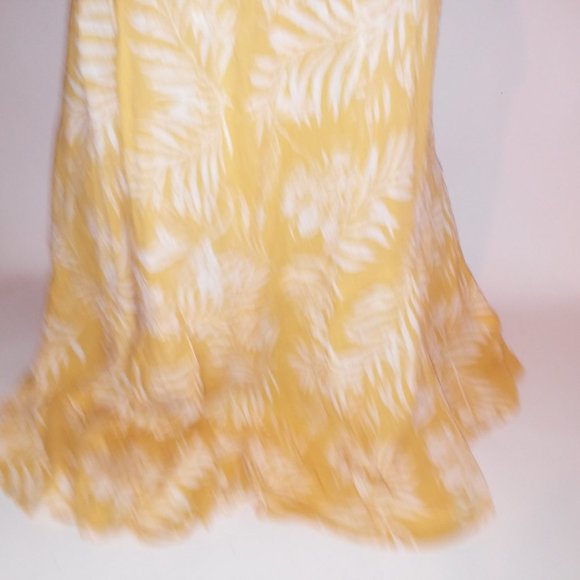 Roxy Sand Dune Dress Medium Yellow White Mini Floral Sleeveless Bust 18" Length - Picture 5 of 11